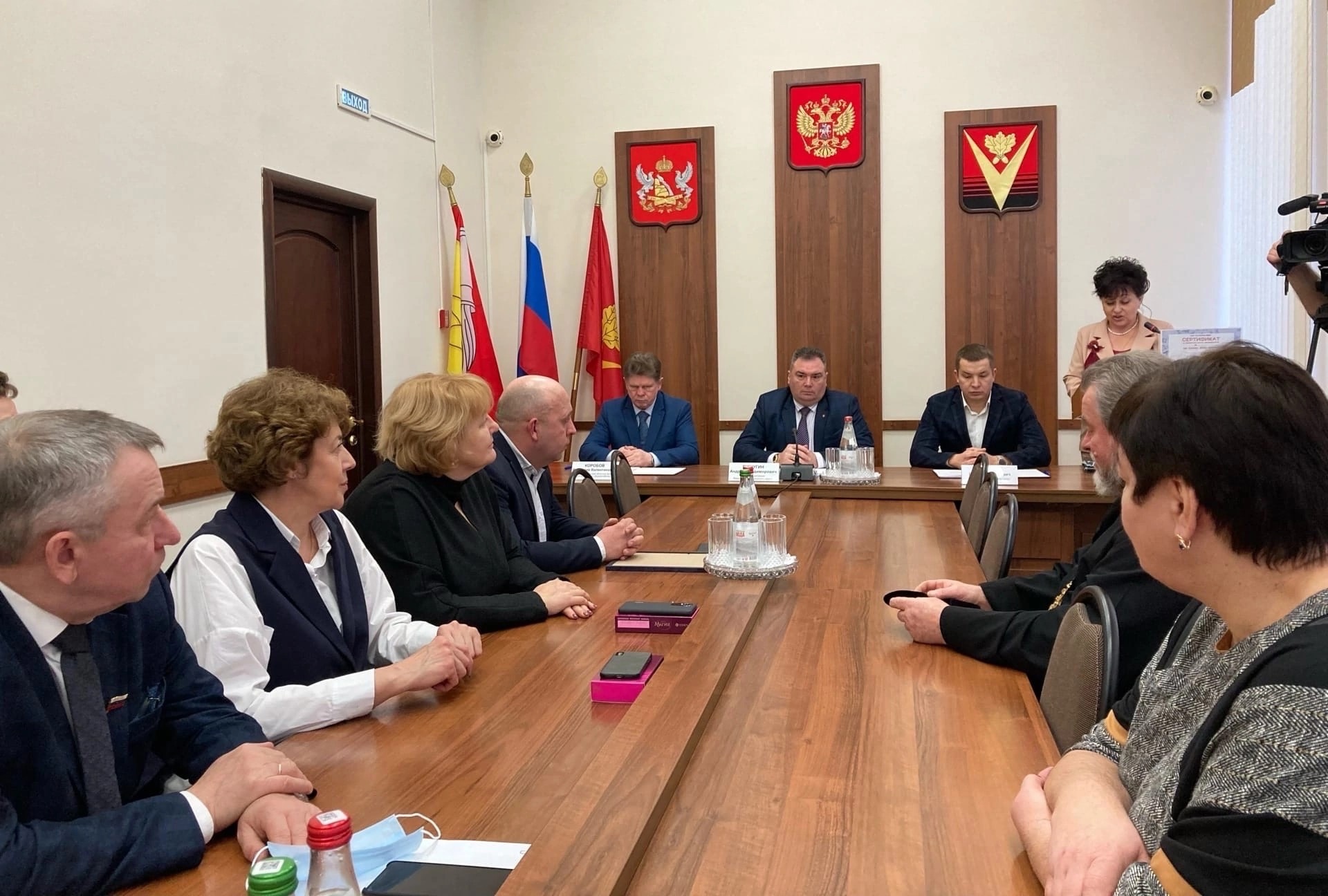 ПОДДЕРЖКА СЕМЕЙ С НОВОРОЖДЕННЫМИ ДЕТЬМИ.