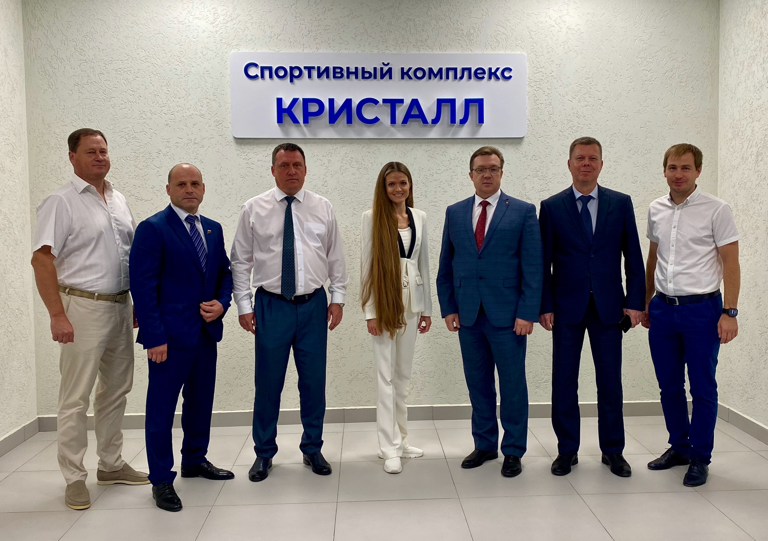 В  новом спортивном комплексе «Кристалл» завершены строительные работы.