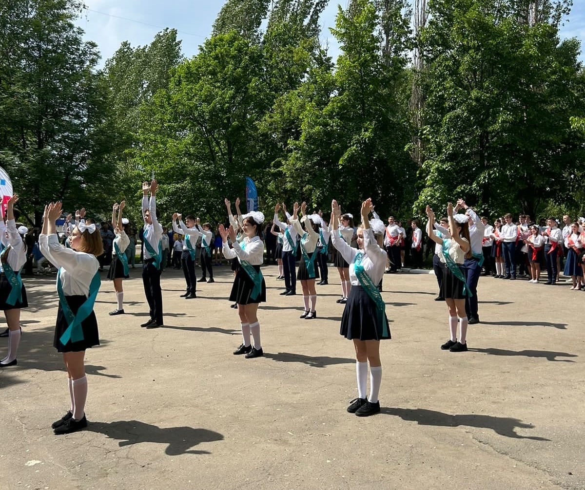 ПОСЛЕДНИЕ ШКОЛЬНЫЕ ЗВОНКИ.