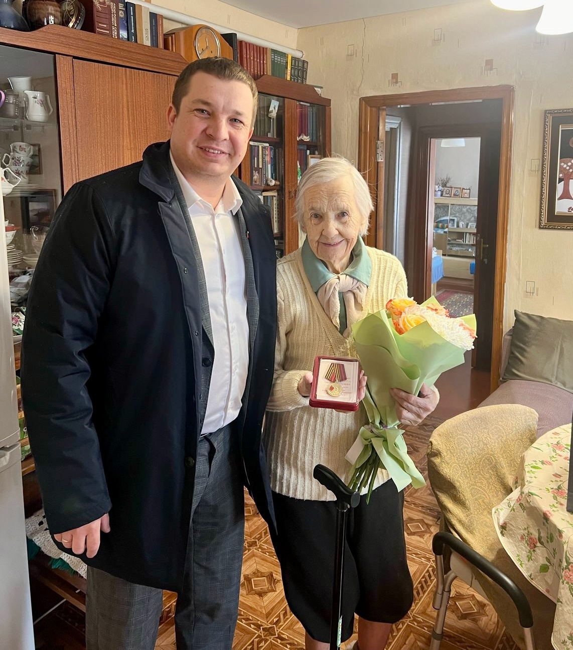 Вручение  юбилейных медалей к 80-летию Великой Победы.